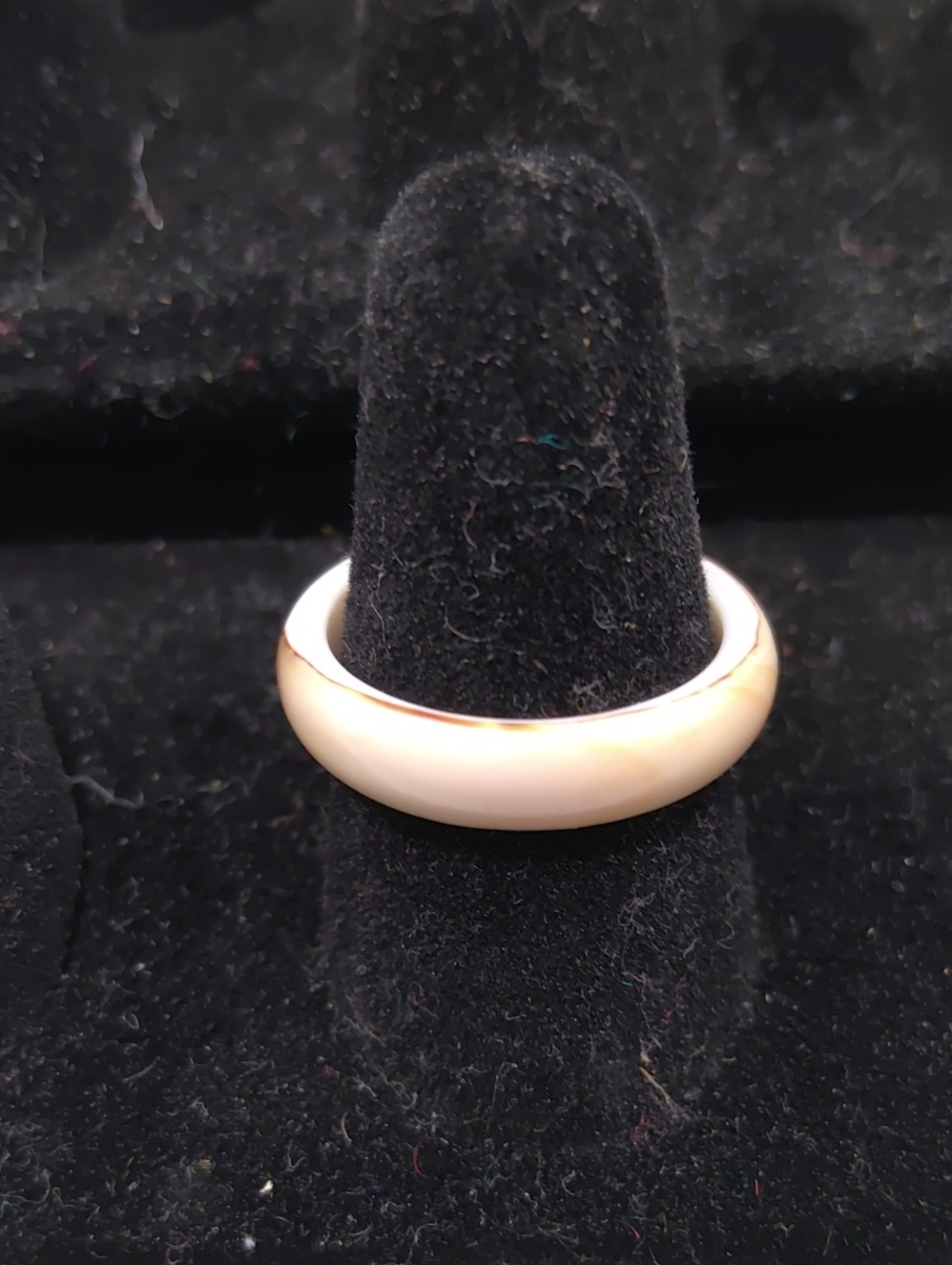 Carved Shell Ring Sz 7